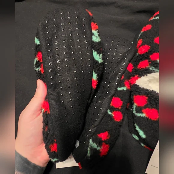 3 Pairs Of Cherry Slipper Socks Size M/L (8-10) - Picture 2 of 4